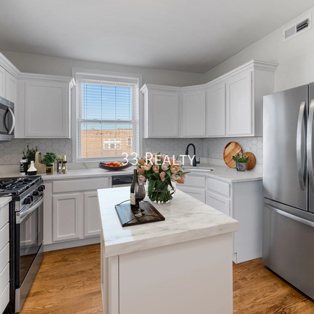 2 bedrooms apartment for rent in Andersonville - Far North Side, Chicago
