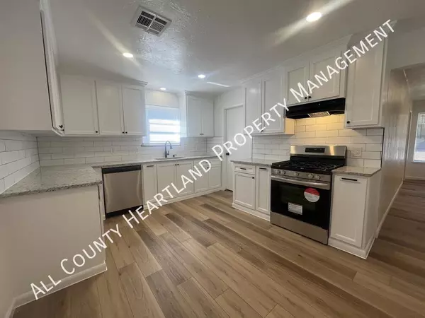 4 bedrooms apartment for rent in Ross Heights - Central OKC, Oklahoma City