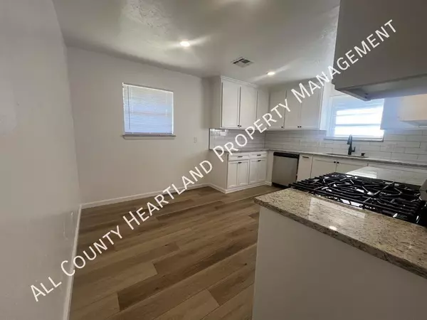 4 bedrooms apartment for rent in Ross Heights - Central OKC, Oklahoma City