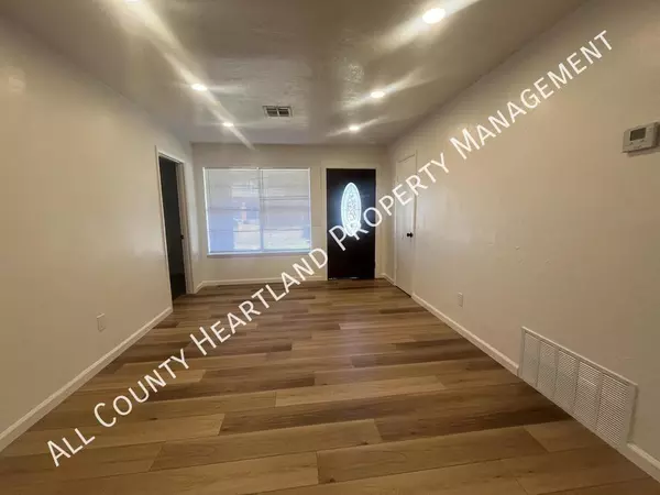 4 bedrooms apartment for rent in Ross Heights - Central OKC, Oklahoma City