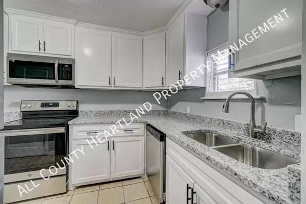 4 bedrooms apartment for rent in Ross Heights - Central OKC, Oklahoma City