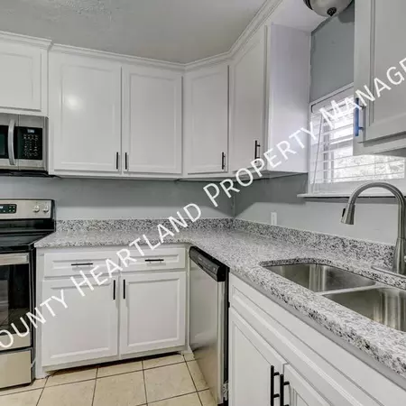 4 bedrooms apartment for rent in Ross Heights - Central OKC, Oklahoma City