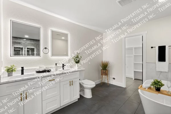 5 bedrooms apartment for rent in Stapleton - East Denver, Denver