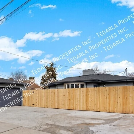 5 bedrooms apartment for rent in Stapleton - East Denver, Denver