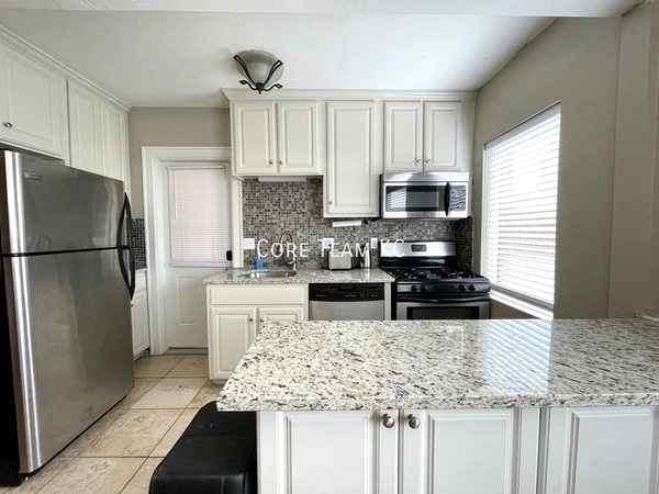 2 bedrooms apartment for rent in Country Club Plaza - KCMO, Kansas City