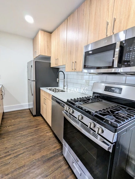 2 bedrooms apartment for rent in Midtown-Westport - KCMO, Kansas City