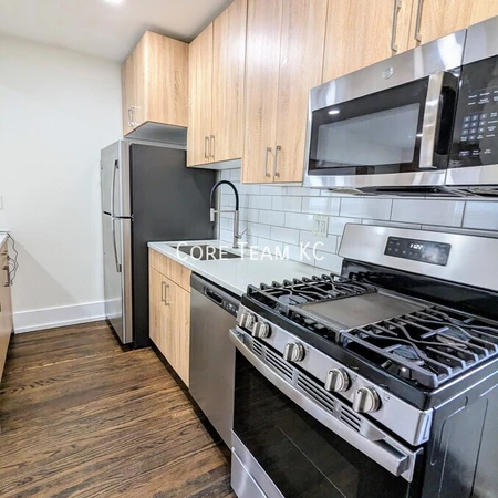 2 bedrooms apartment for rent in Midtown-Westport - KCMO, Kansas City