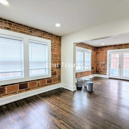 2 bedrooms apartment for rent in Midtown-Westport - KCMO, Kansas City
