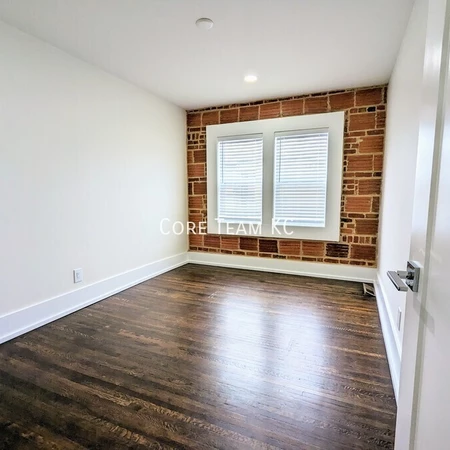 2 bedrooms apartment for rent in Midtown-Westport - KCMO, Kansas City