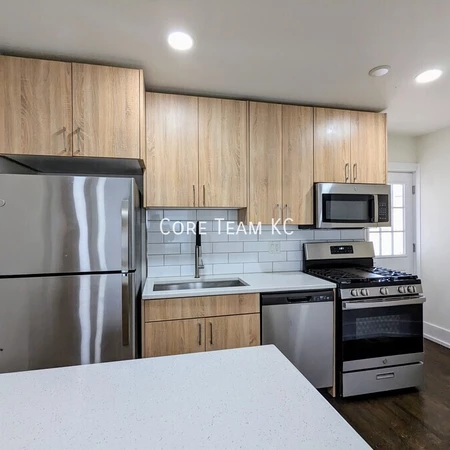 2 bedrooms apartment for rent in Midtown-Westport - KCMO, Kansas City