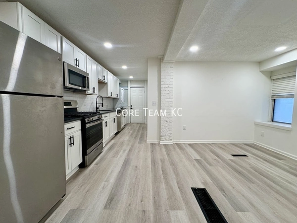 2 bedrooms apartment for rent in Midtown-Westport - KCMO, Kansas City