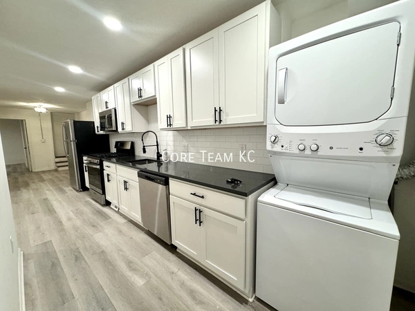 2 bedrooms apartment for rent in Midtown-Westport - KCMO, Kansas City