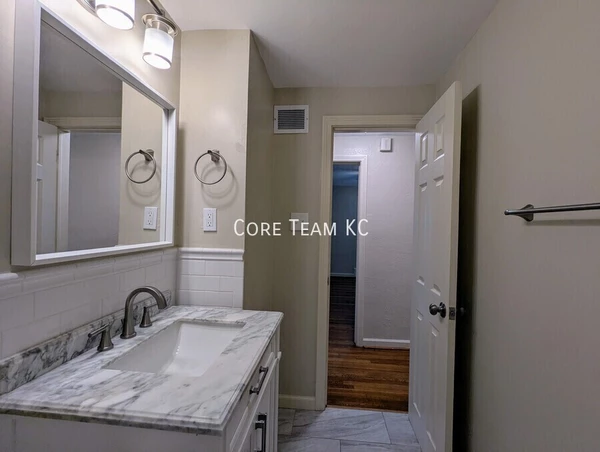 3 bedrooms apartment for rent in Armour Hills - KCMO, Kansas City