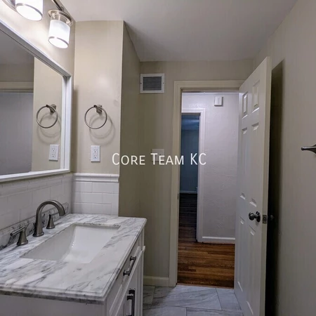 3 bedrooms apartment for rent in Armour Hills - KCMO, Kansas City