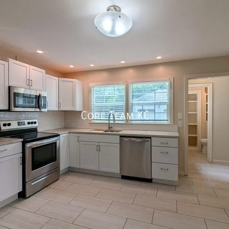 3 bedrooms apartment for rent in Armour Hills - KCMO, Kansas City
