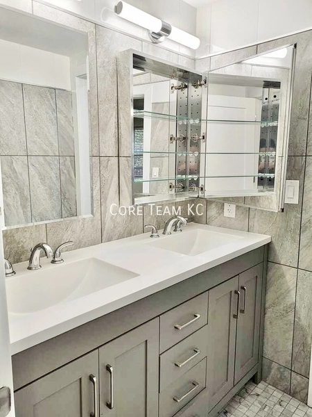 2 bedrooms apartment for rent in Midtown-Westport - KCMO, Kansas City