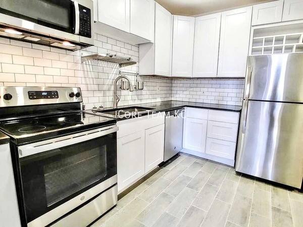 2 bedrooms apartment for rent in Midtown-Westport - KCMO, Kansas City