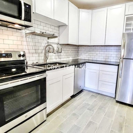 2 bedrooms apartment for rent in Midtown-Westport - KCMO, Kansas City