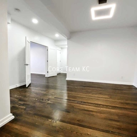 2 bedrooms apartment for rent in Midtown-Westport - KCMO, Kansas City