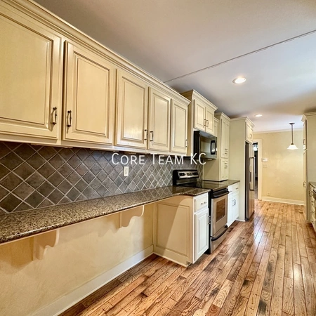 3 bedrooms apartment for rent in Sunset Hill - KCMO, Kansas City