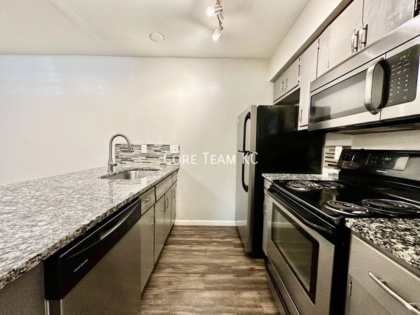 2 bedrooms apartment for rent in Ivanhoe - KCMO, Kansas City