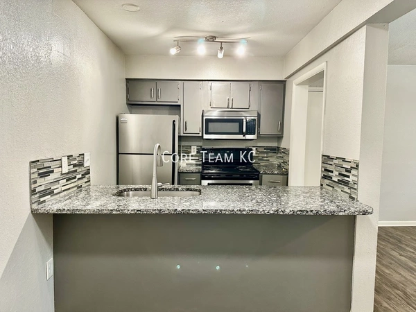 2 bedrooms apartment for rent in Ivanhoe - KCMO, Kansas City