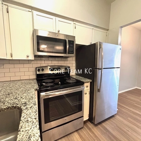 1 bedroom apartment for rent in Midtown-Westport - KCMO, Kansas City