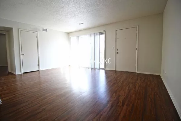 2 bedrooms apartment for rent in Midtown-Westport - KCMO, Kansas City