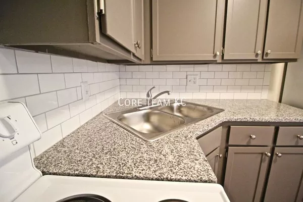 2 bedrooms apartment for rent in Midtown-Westport - KCMO, Kansas City