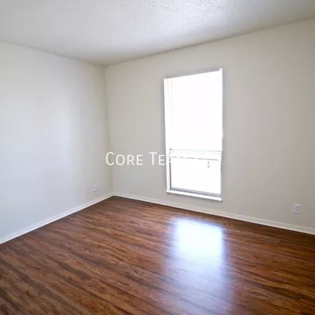 2 bedrooms apartment for rent in Midtown-Westport - KCMO, Kansas City