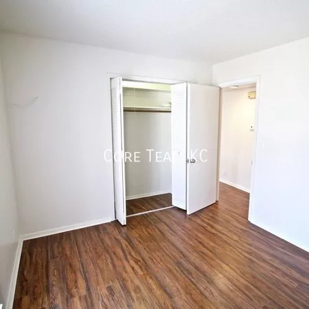 2 bedrooms apartment for rent in Midtown-Westport - KCMO, Kansas City