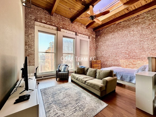 Studio Apartment for rent in Downtown Kansas City - KCMO, Kansas City