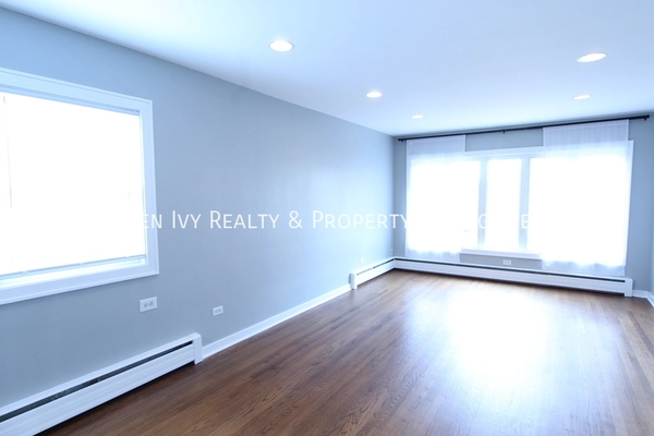3 bedrooms apartment for rent in Jefferson Park - Far North Side, Chicago