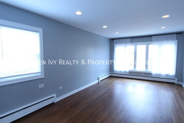 3 bedrooms apartment for rent in Jefferson Park - Far North Side, Chicago