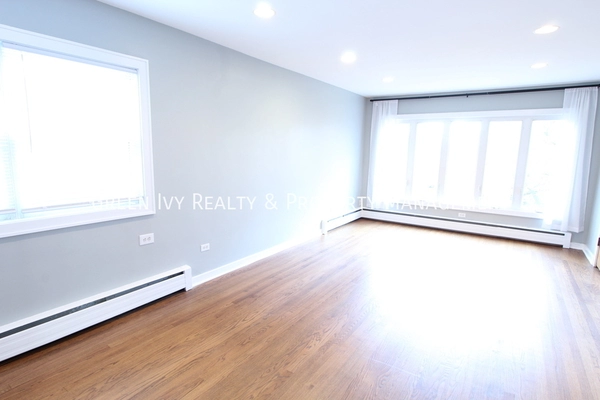 3 bedrooms apartment for rent in Jefferson Park - Far North Side, Chicago