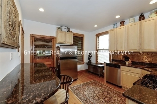 3 bedrooms apartment for rent in Irving Park - Northwest Side, Chicago