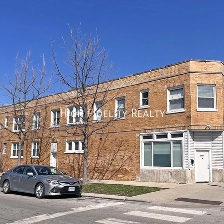 2 bedrooms apartment for rent in Hermosa - Northwest Side, Chicago