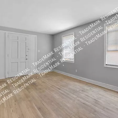2 bedrooms apartment for rent in King Charles - South Raleigh, Raleigh