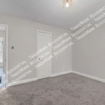 2 bedrooms apartment for rent in King Charles - South Raleigh, Raleigh