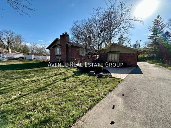 4 bedrooms apartment for rent in Creve Coeur - West County, Saint Louis