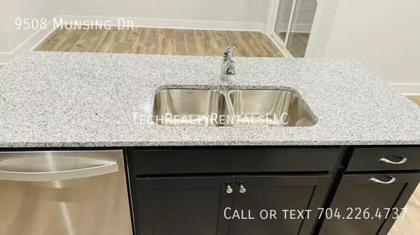 3 bedrooms apartment for rent in West Sugar Creek - North Charlotte, Charlotte