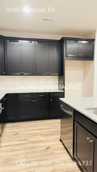 3 bedrooms apartment for rent in West Sugar Creek - North Charlotte, Charlotte