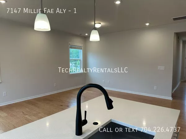 3 bedrooms apartment for rent in Derita / Statesville - North Charlotte, Charlotte