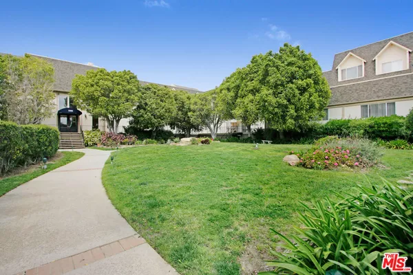2 bedrooms apartment for rent in Bel Air - Westside / South Bay, Los Angeles