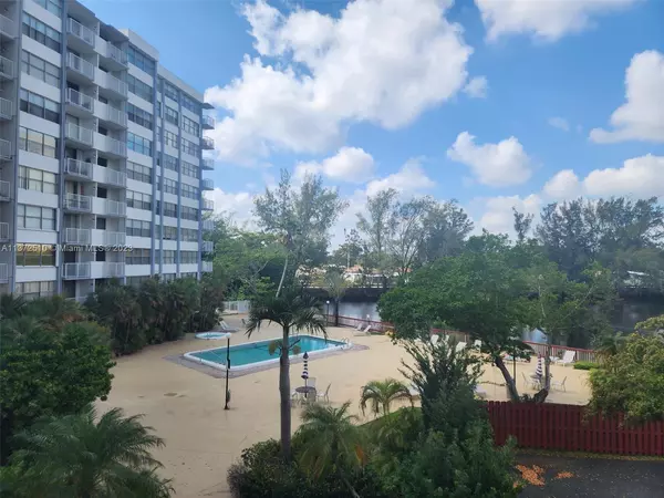 2 bedrooms apartment for rent in North Miami Beach - Miami Dade, Miami