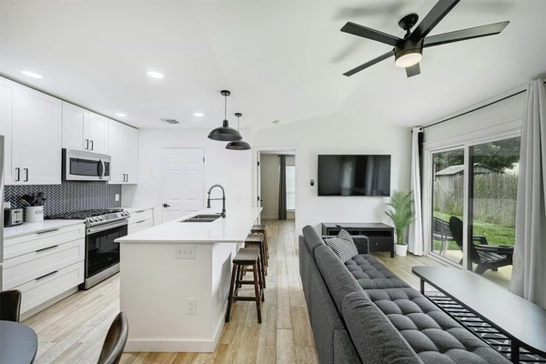2 bedrooms apartment for rent in Oak Hill - South Austin, Austin