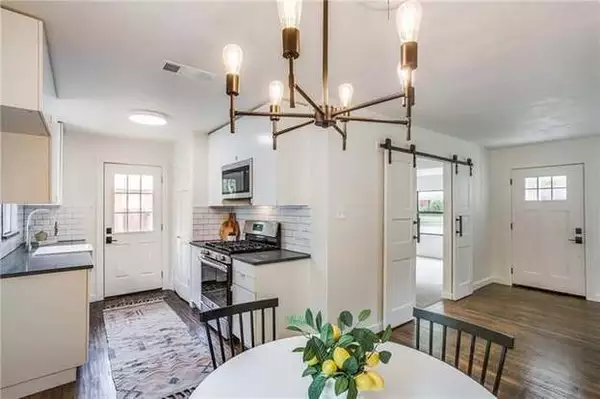 3 bedrooms apartment for rent in Casa View - Ne Dallas, Dallas