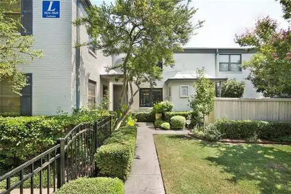 2 bedrooms apartment for rent in West Dallas - Sw Dallas, Dallas