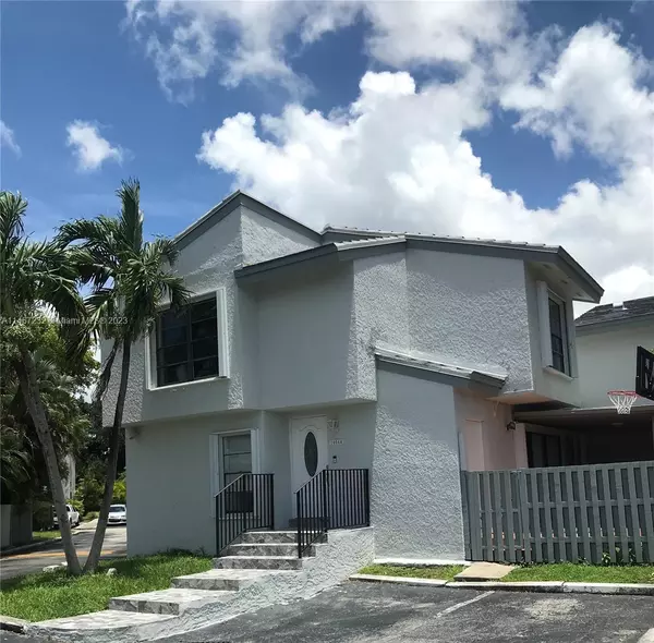 3 bedrooms apartment for rent in Sweetwater - Miami Dade, Miami