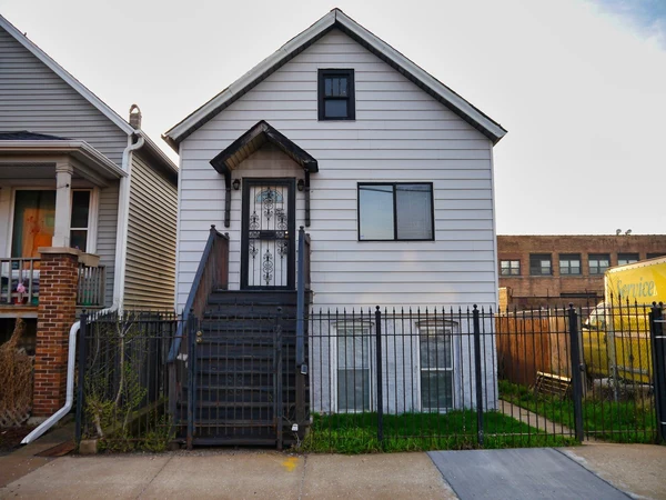 2 bedrooms apartment for rent in Brighton Park - Southwest Side, Chicago